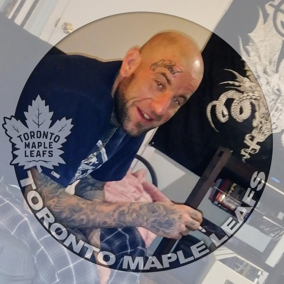 Meet your Posher, Chris - Picture 1 of 1